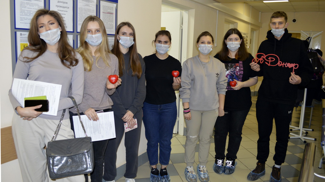 Более 30 студентов приняли участие в донорской акции Ступинской ОКБ